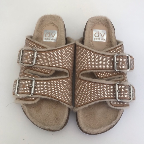 Dolce Vita slide on Bonita sandals tan - Picture 2 of 3